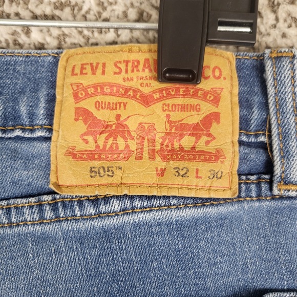 Levi's 505 Regular Fit Jeans Men's W32 L30 Medium Wash Classic Denim Pants Read* - Picture 3 of 12